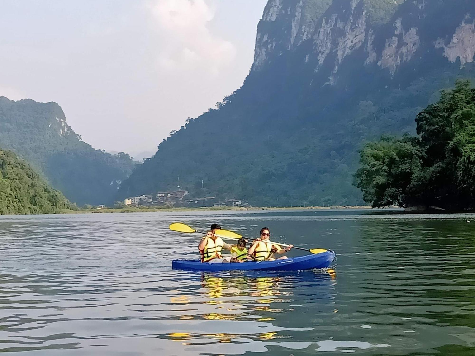 Ba Be Green Bac Kan Exteriör bild